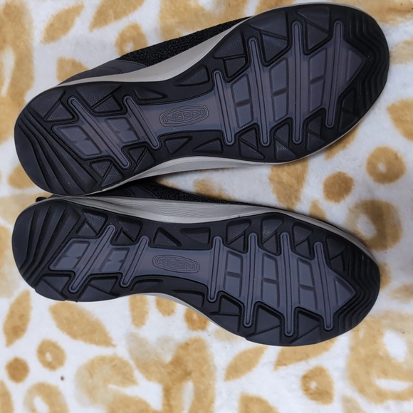 Men KEEN Black Athletic Shoes